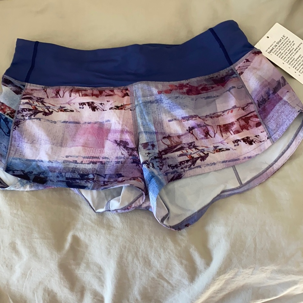 Lululemon Speed it up 2.5 shorts